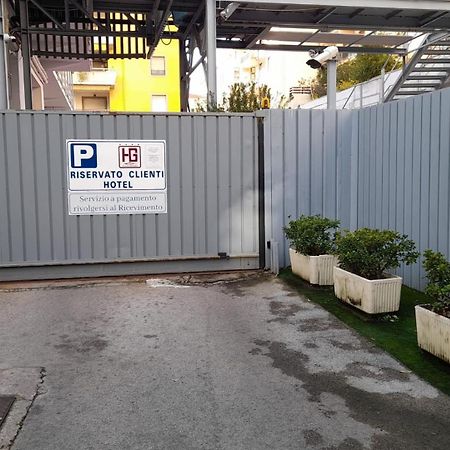 סאסארי Hotel Grazia Deledda מראה חיצוני תמונה