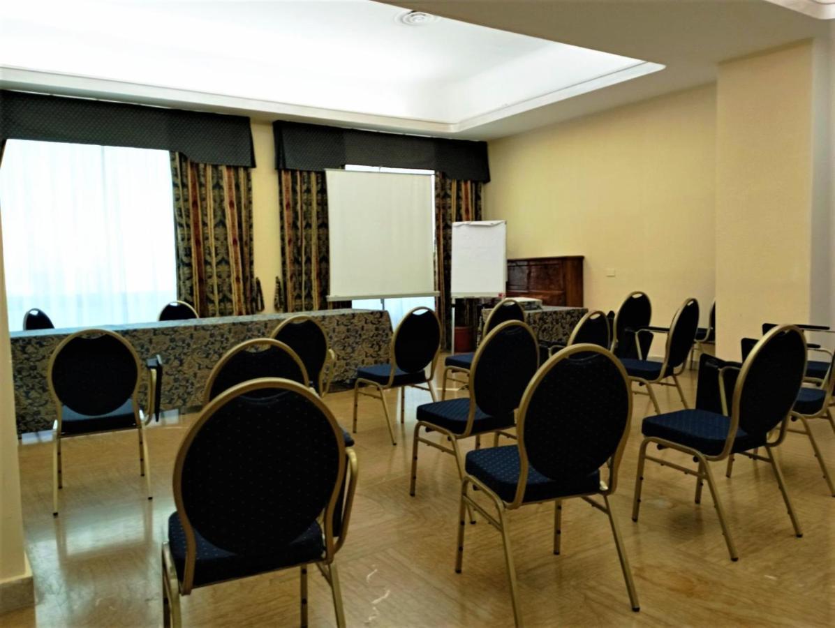 סאסארי Hotel Grazia Deledda מראה חיצוני תמונה