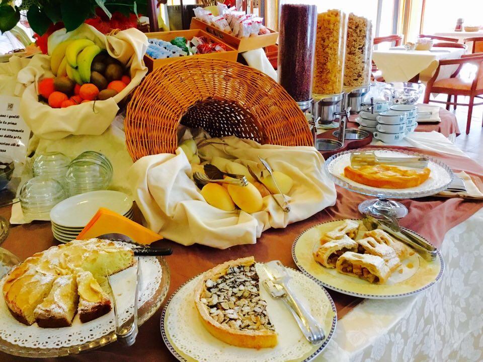 סאסארי Hotel Grazia Deledda מראה חיצוני תמונה