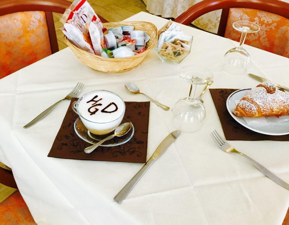 סאסארי Hotel Grazia Deledda מראה חיצוני תמונה