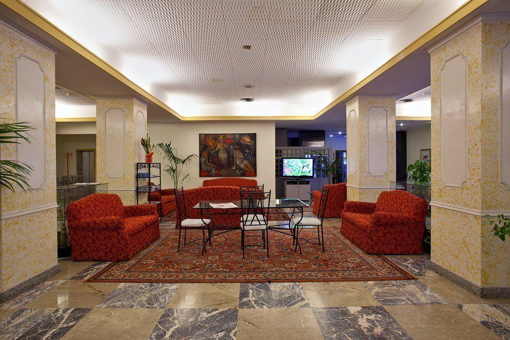סאסארי Hotel Grazia Deledda מראה חיצוני תמונה