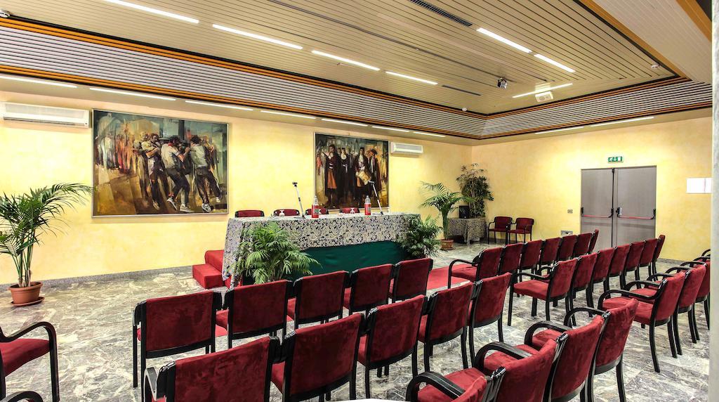 סאסארי Hotel Grazia Deledda מראה חיצוני תמונה