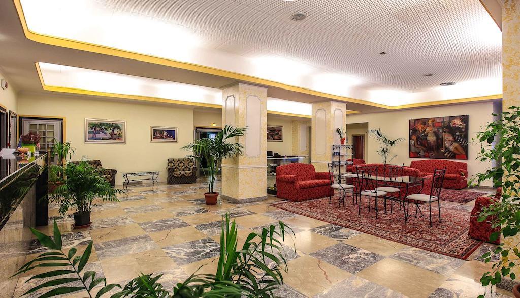 סאסארי Hotel Grazia Deledda מראה חיצוני תמונה