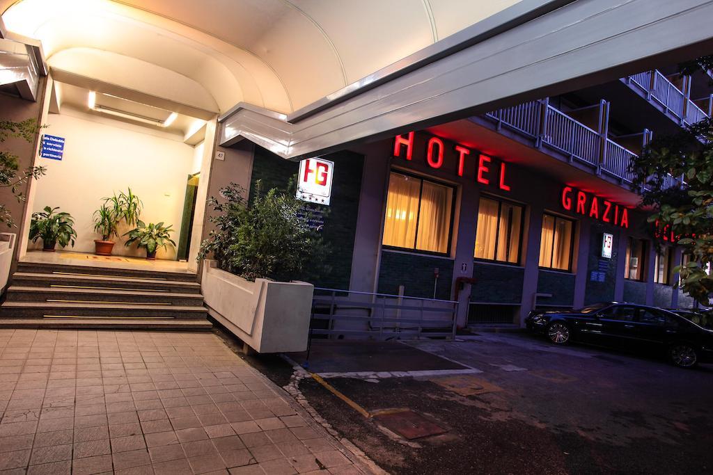 סאסארי Hotel Grazia Deledda מראה חיצוני תמונה