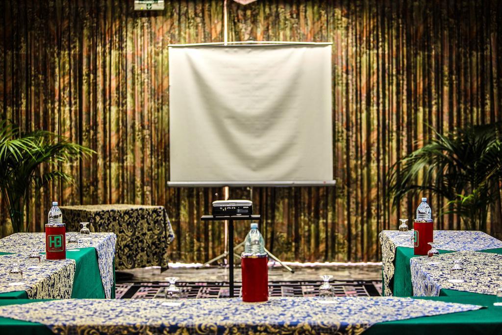 סאסארי Hotel Grazia Deledda מראה חיצוני תמונה